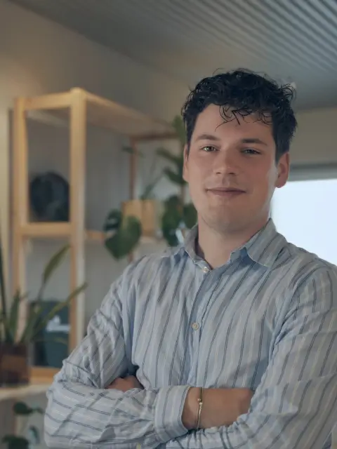 Francisco, Sölufulltrúi hjá Igloo